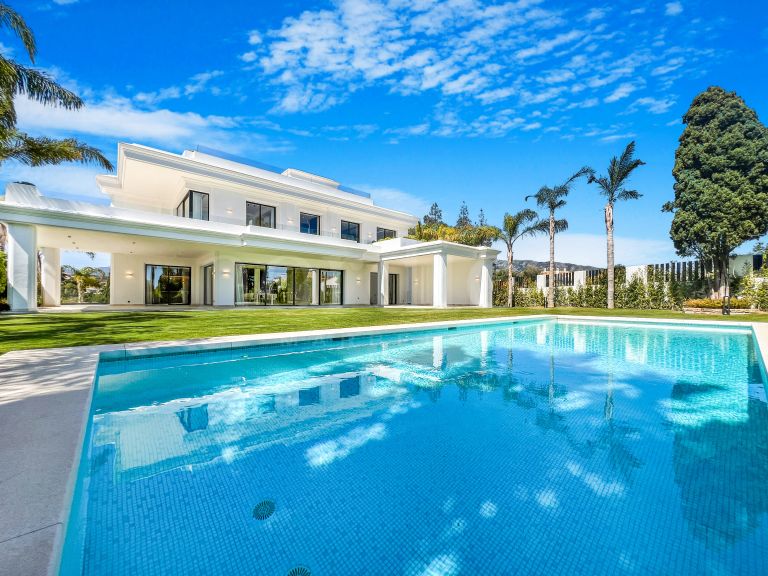 Villa till salu i Las Lomas del Marbella Club