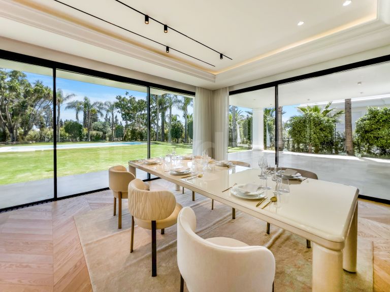Villa for sale in Las Lomas del Marbella Club