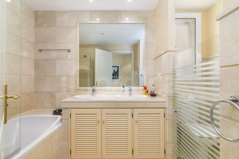 Duplex Penthouse for sale in Albatross Hill