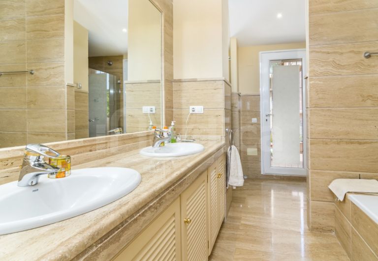 Duplex Penthouse for sale in Albatross Hill