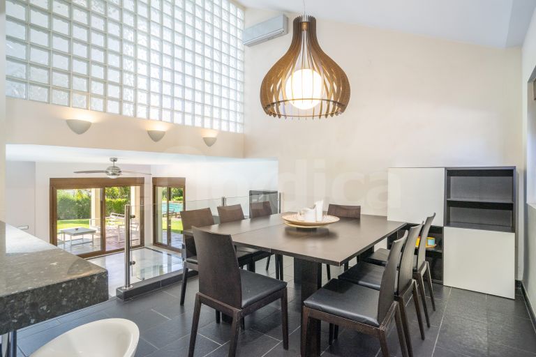 Villa for sale in Supermanzana H