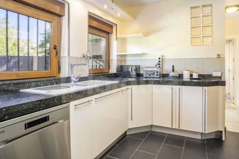 Villa for sale in Supermanzana H