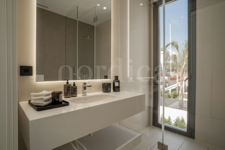 Villa for sale in Rio Verde Playa