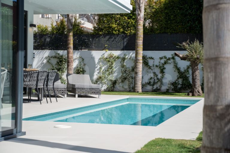 Villa for sale in Rio Verde Playa