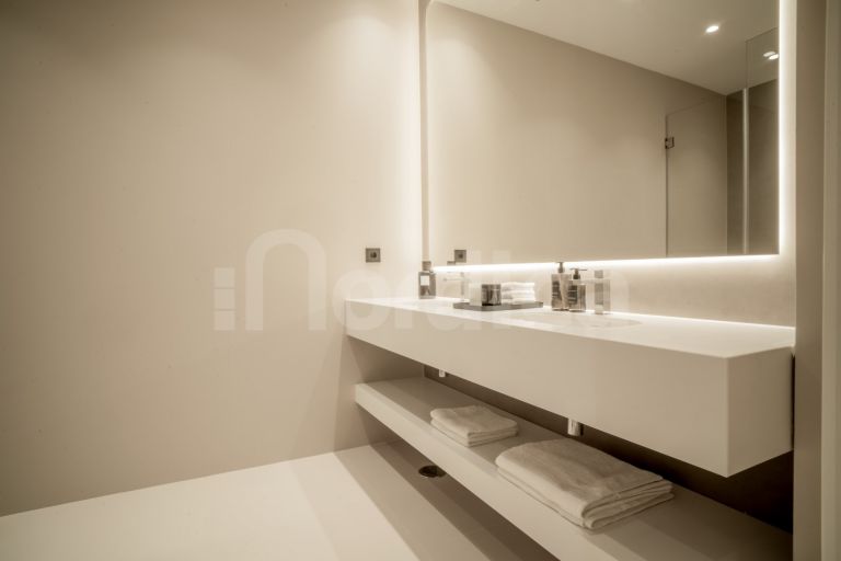 Villa for sale in Rio Verde Playa