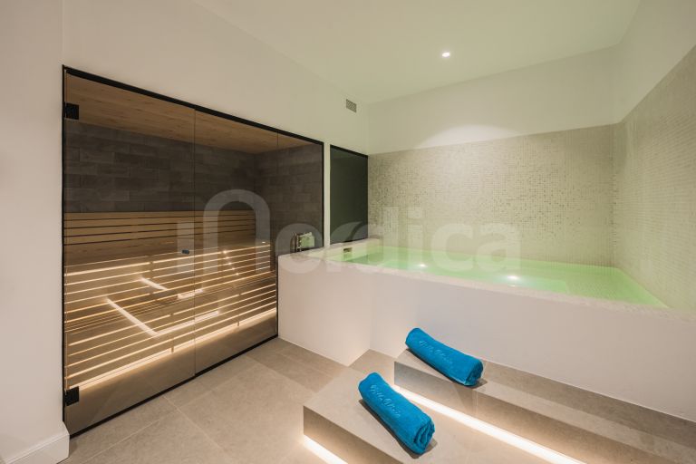 Villa for sale in Los Flamingos