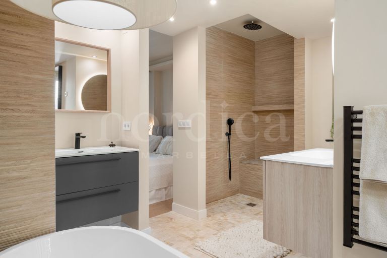 Ground Floor Apartment for sale in Cumbres del Rodeo