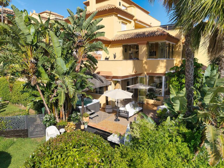 Ground Floor Apartment for sale in Cumbres del Rodeo
