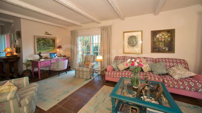 Villa for sale in Guadalobon