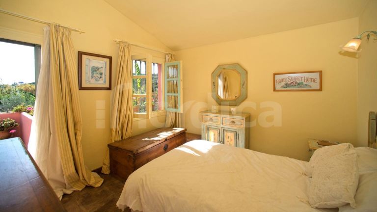 Villa for sale in Guadalobon