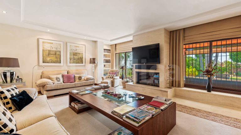 Villa for sale in Haza del Conde