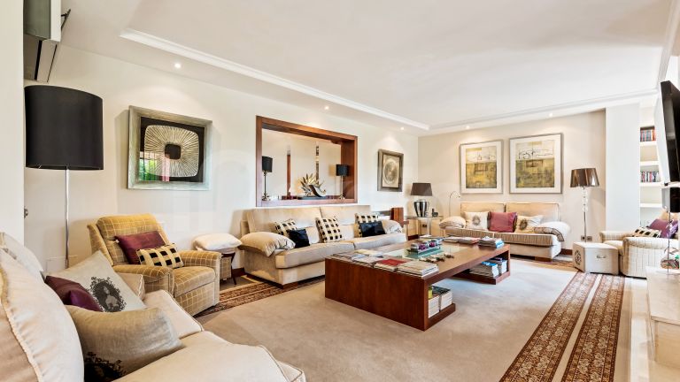 Villa for sale in Haza del Conde