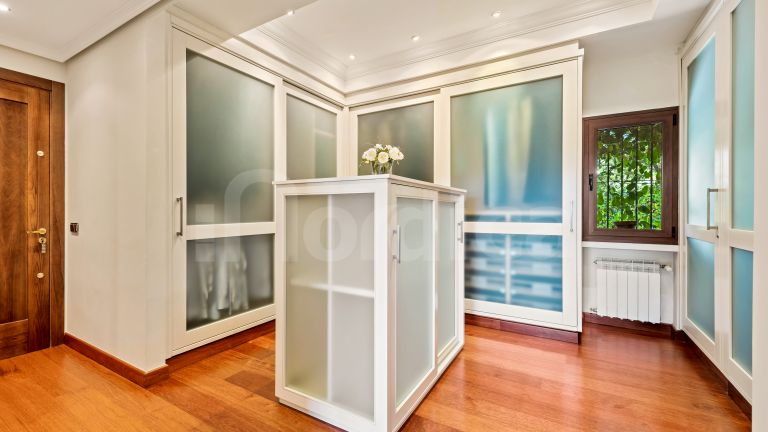 Villa for sale in Haza del Conde