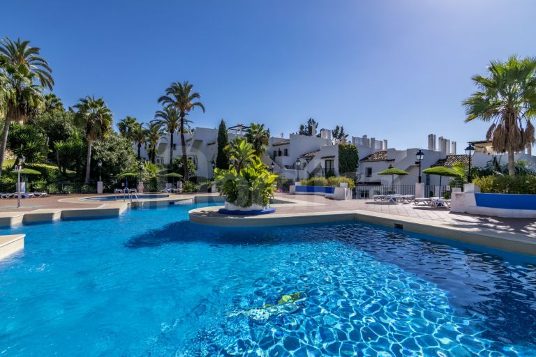 Town House for sale in Club Sierra