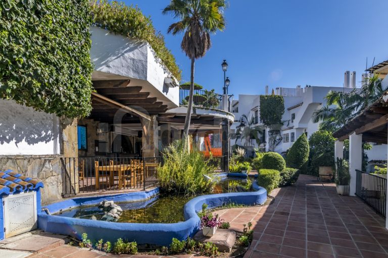 Town House for sale in Club Sierra