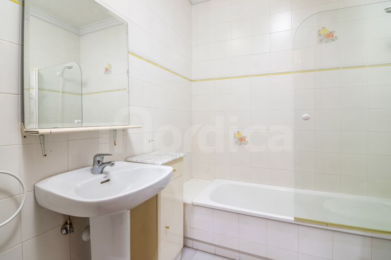 Villa for sale in Las Brisas