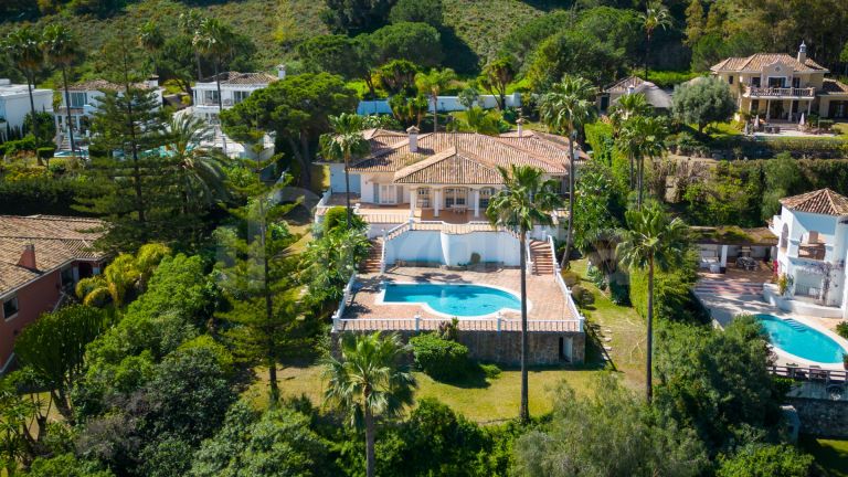 Villa for sale in Las Brisas