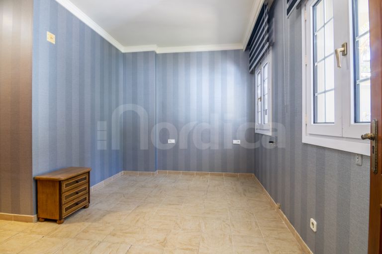 Villa for sale in Las Brisas