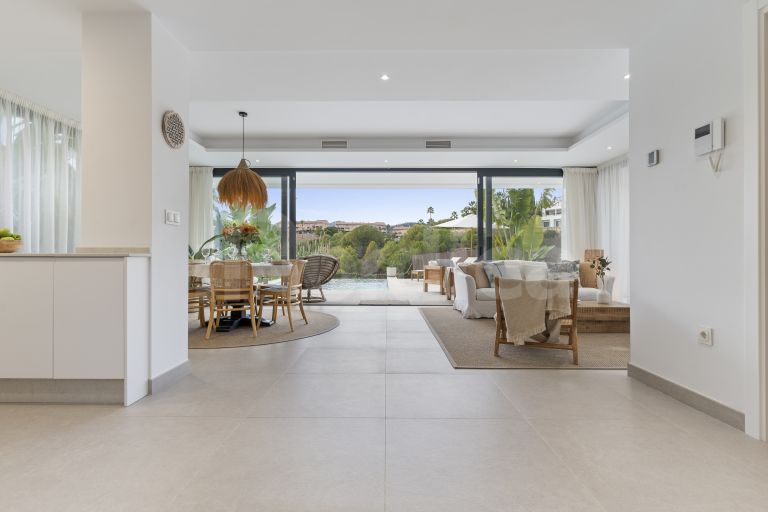 Villa for sale in La Resina Golf