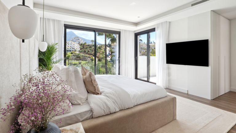 Villa for sale in Los Naranjos Hill Club