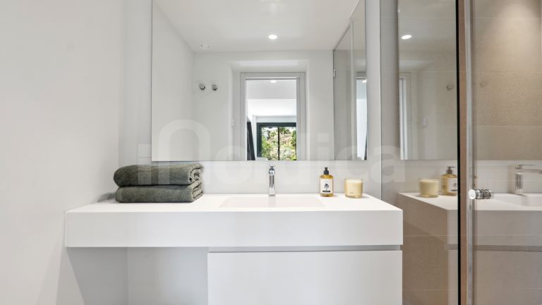 Villa for sale in Los Naranjos Hill Club