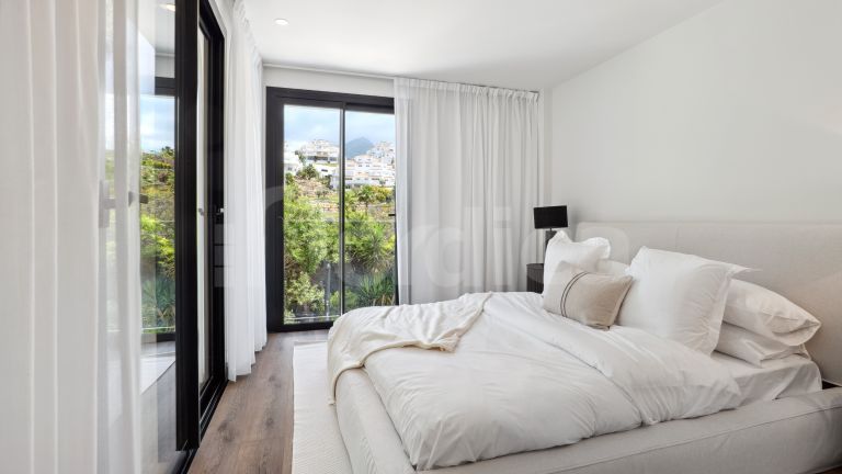 Villa for sale in Los Naranjos Hill Club