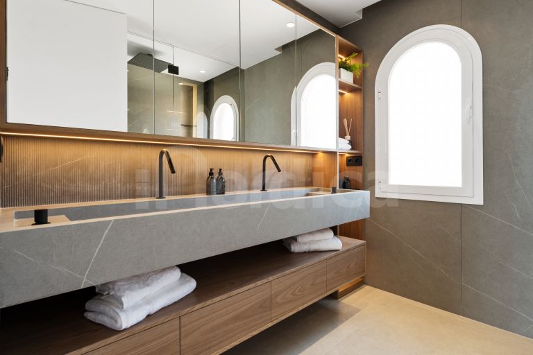 Duplex Penthouse for sale in Les Belvederes