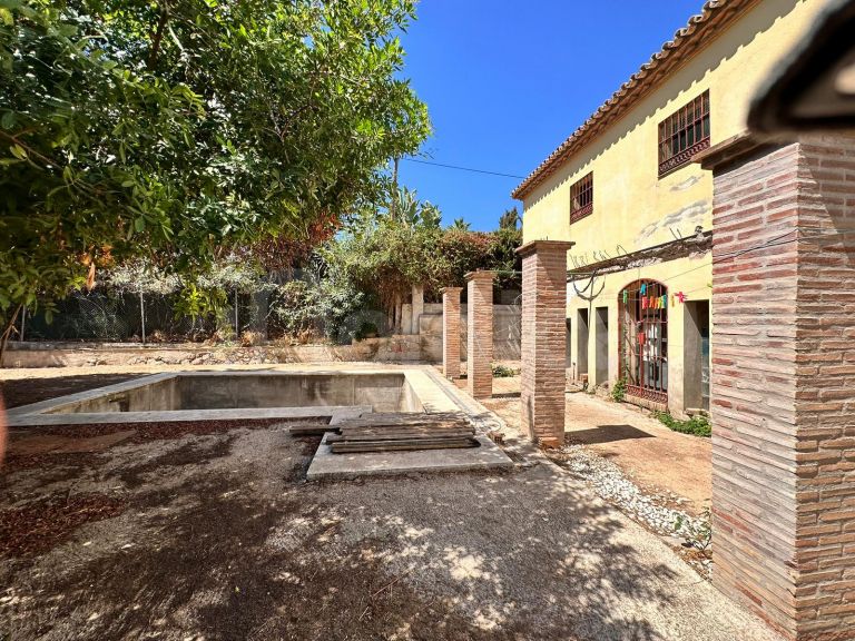 Villa till salu i Nueva Andalucia