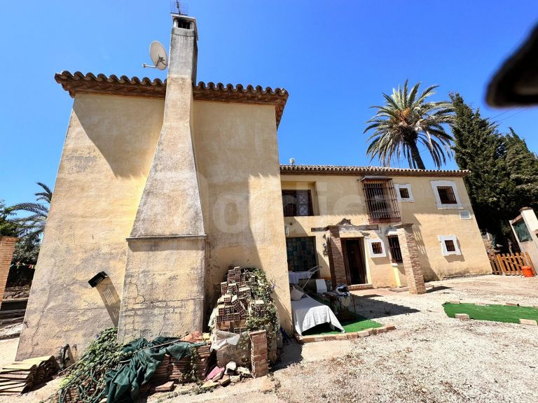 Villa till salu i Nueva Andalucia