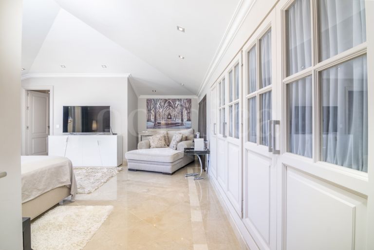 Zweistöckiges Penthouse zu verkaufen in Las Alamandas