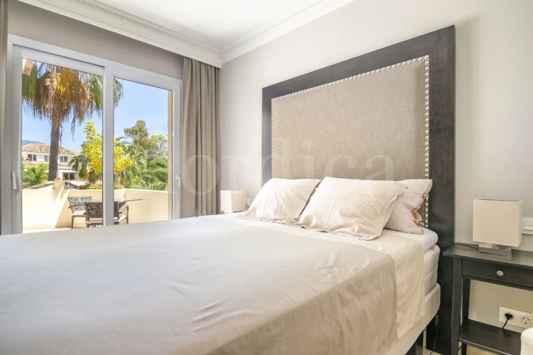 Zweistöckiges Penthouse zu verkaufen in Las Alamandas