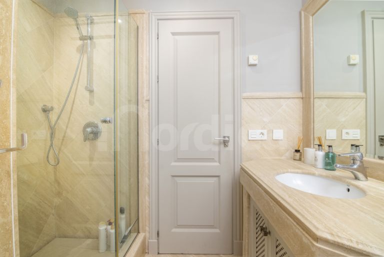 Duplex Penthouse for sale in Las Alamandas