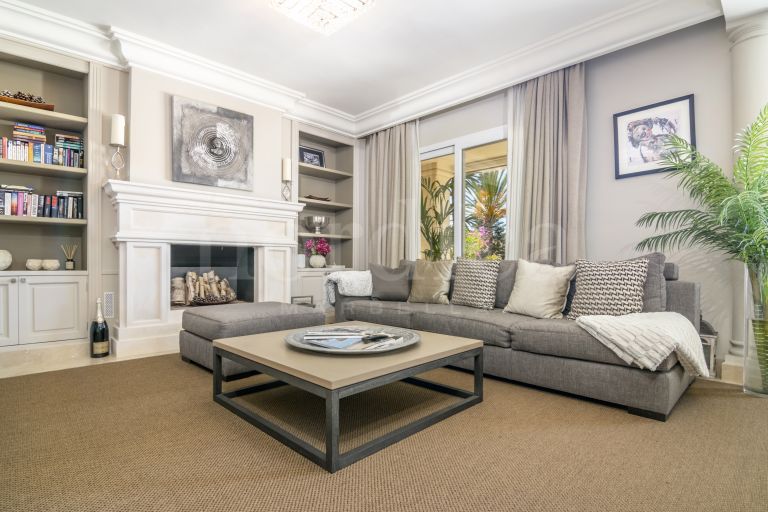 Zweistöckiges Penthouse zu verkaufen in Las Alamandas