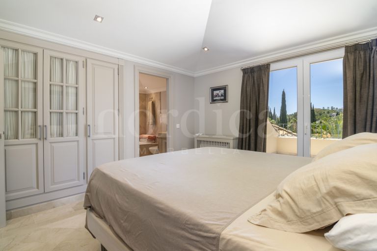 Zweistöckiges Penthouse zu verkaufen in Las Alamandas