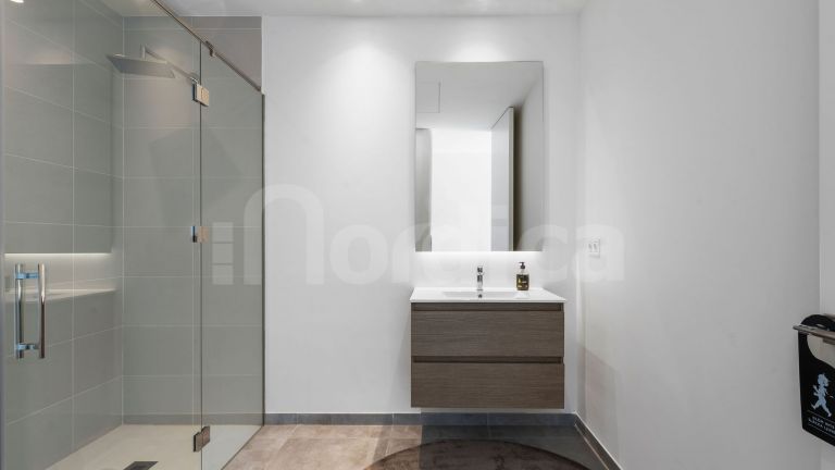 Villa for sale in Los Flamingos