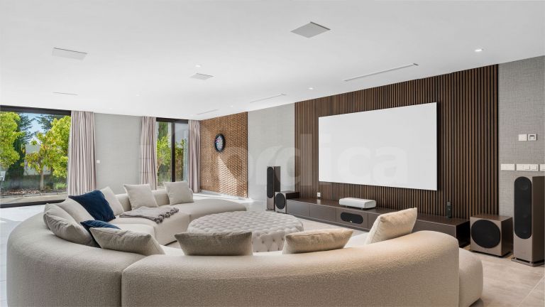 Villa for sale in Los Flamingos