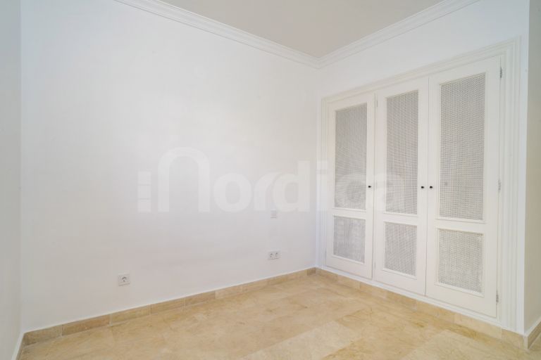 Apartamento Planta Baja en venta en Aloha Gardens