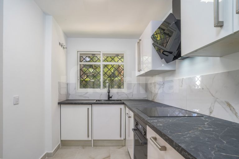 Apartamento Planta Baja en venta en Aloha Gardens