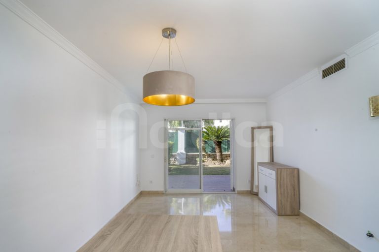 Apartamento Planta Baja en venta en Aloha Gardens