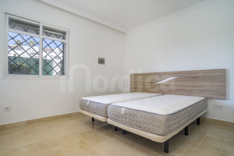 Apartamento Planta Baja en venta en Aloha Gardens