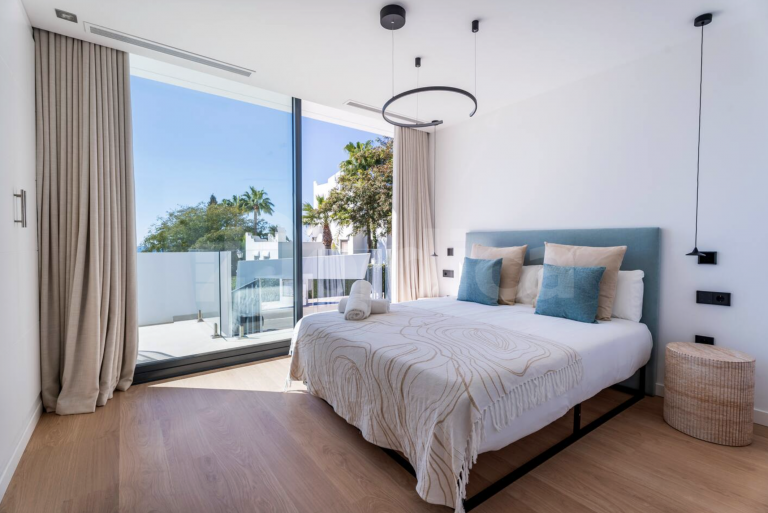 Villa for sale in La Reserva de Marbella