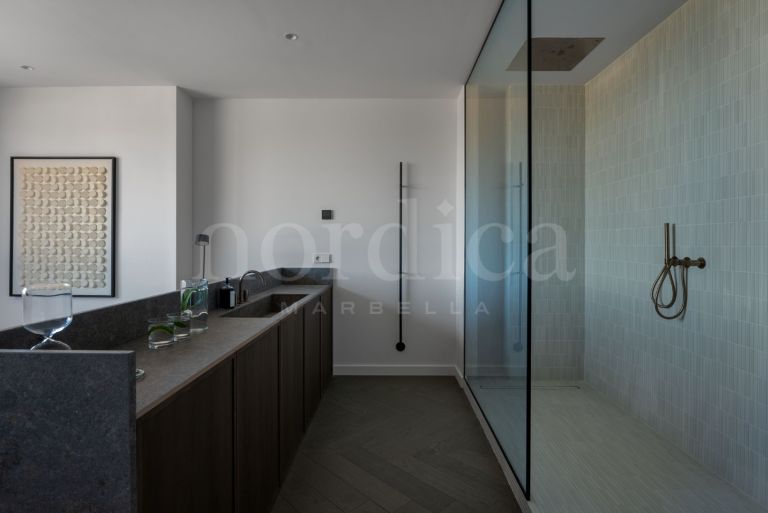 Turnkey Duplex Penthouse with Panoramic Sea and Mountain Views