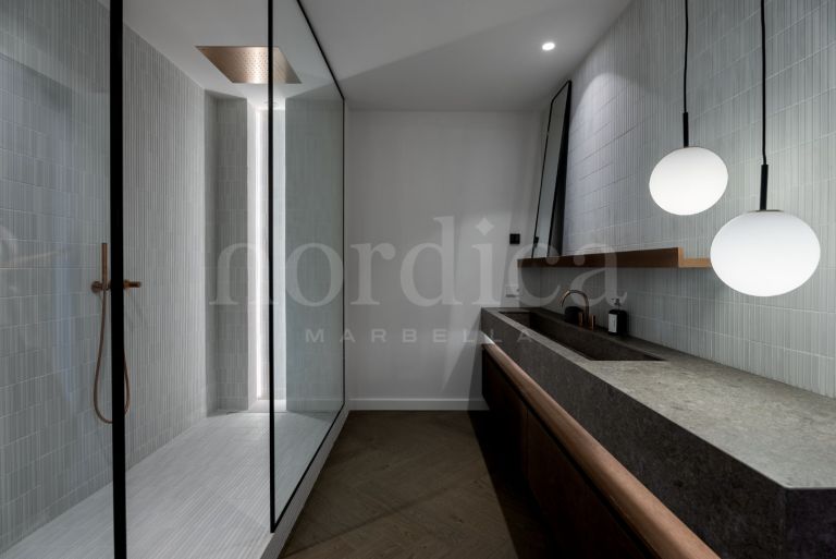 Turnkey Duplex Penthouse with Panoramic Sea and Mountain Views