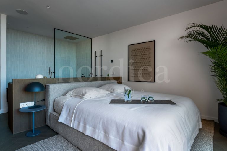 Turnkey Duplex Penthouse with Panoramic Sea and Mountain Views