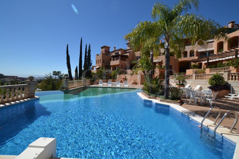Turnkey Duplex Penthouse with Panoramic Sea and Mountain Views
