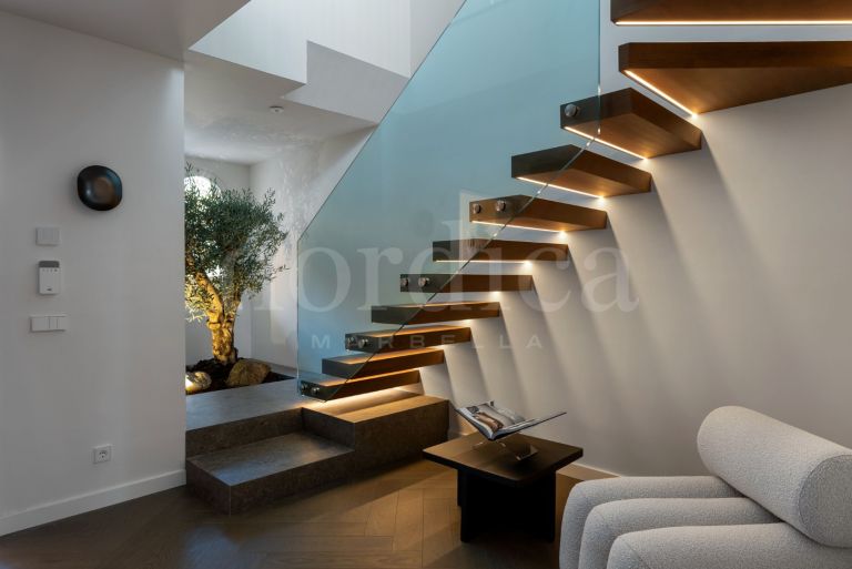 Turnkey Duplex Penthouse with Panoramic Sea and Mountain Views