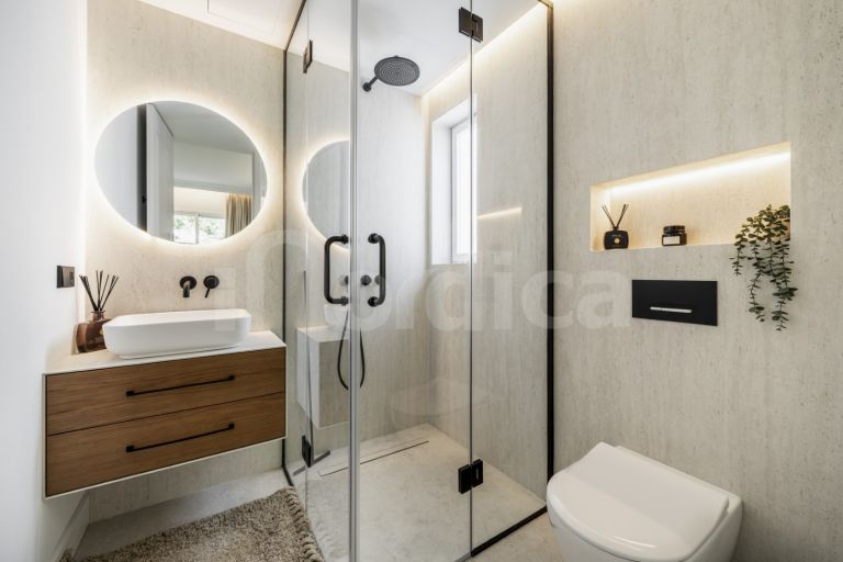 Takvåning till salu i Altos de La Quinta