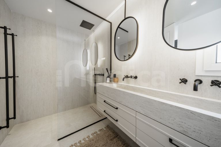 Takvåning till salu i Altos de La Quinta