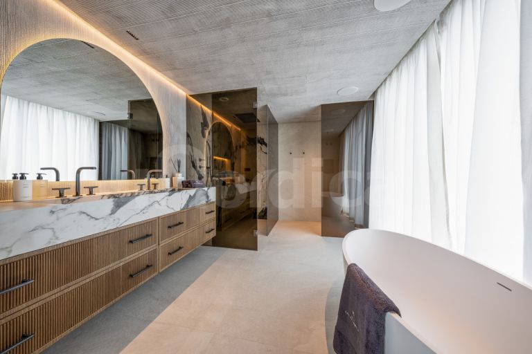 Villa zu verkaufen in Las Brisas