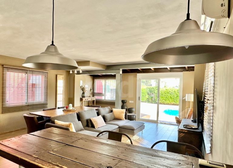 Villa zu verkaufen in